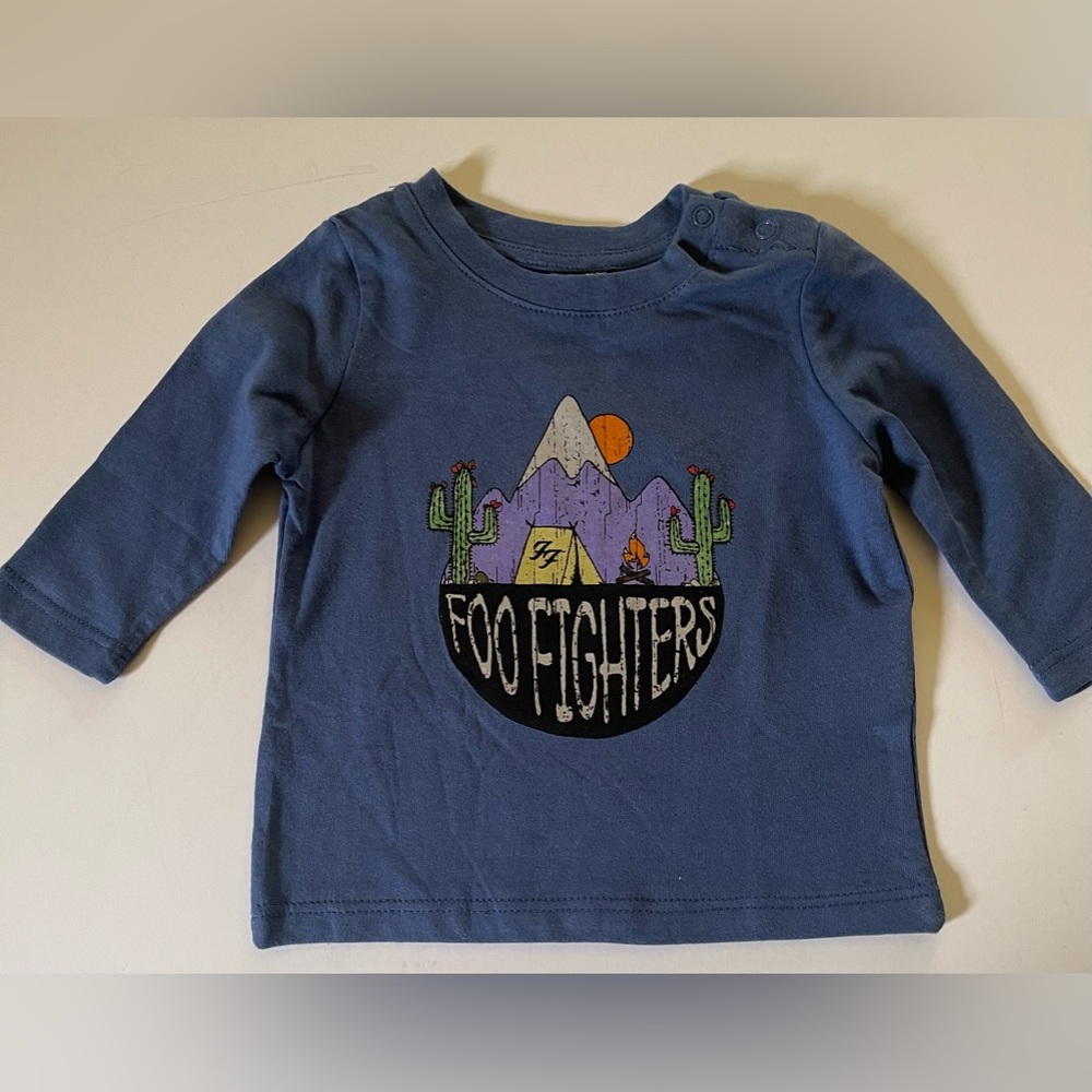 Foo Fighters baby t-shirt size 0-3 months - NEW